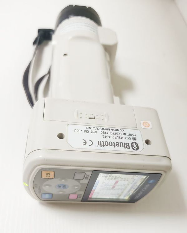 Spectrophotometer: KONICA MINOLTA (Japan) CM-700D, measuring colour difference ΔE and L*a*b* values on black e-coat films for comparison against the customer's master panel